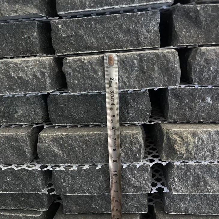 Granite Absolute Black cobble stone (3)